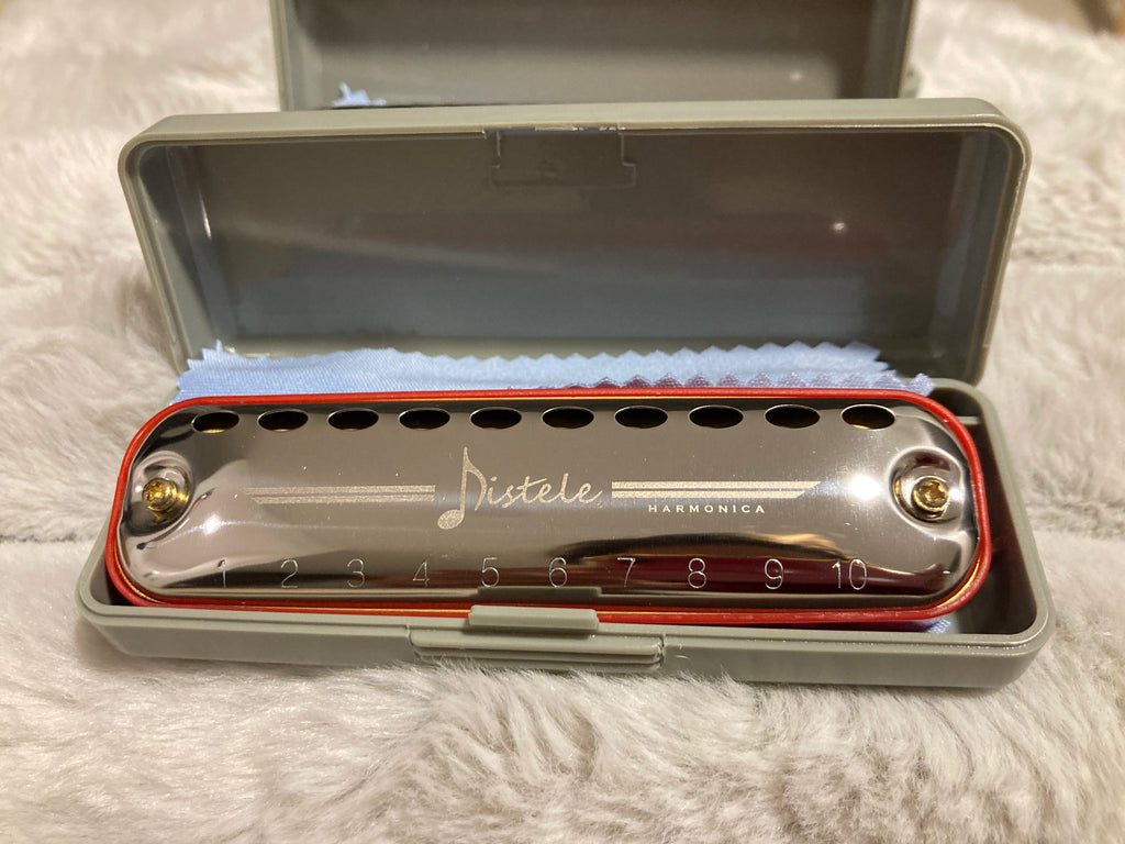 Armónica plateada