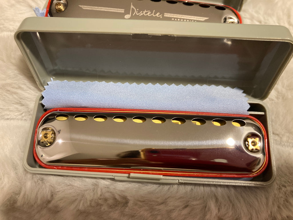 Armónica plateada